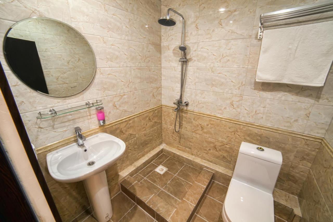 Izum Hotel Oš Esterno foto
